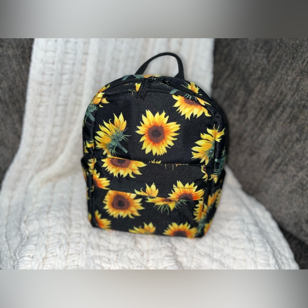3 mini backpacks - Picture 5 of 11